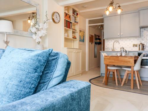 36 The Salcombe - image 12