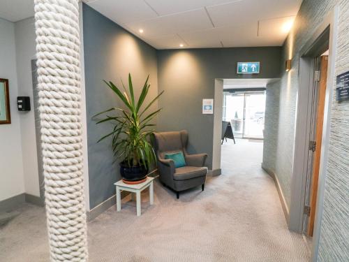 36 The Salcombe - image 11