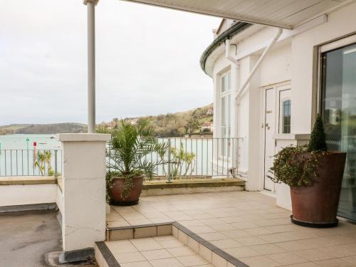 36 The Salcombe - image 10