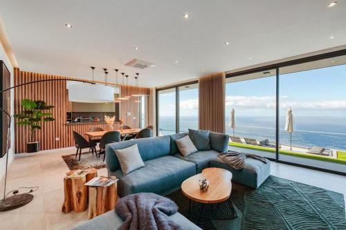 The Cliffhouse by LovelyStay