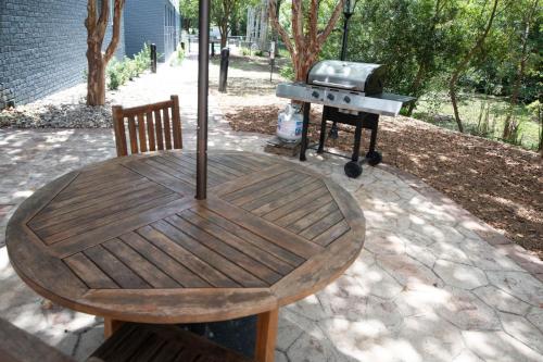 บริการและสิ่งอำนวยความสะดวก, Candlewood Suites Charleston Mt Pleasant By IHG in เมานต์เพลเซนต์ (SC)