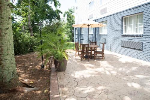 บริการและสิ่งอำนวยความสะดวก, Candlewood Suites Charleston Mt Pleasant By IHG in เมานต์เพลเซนต์ (SC)