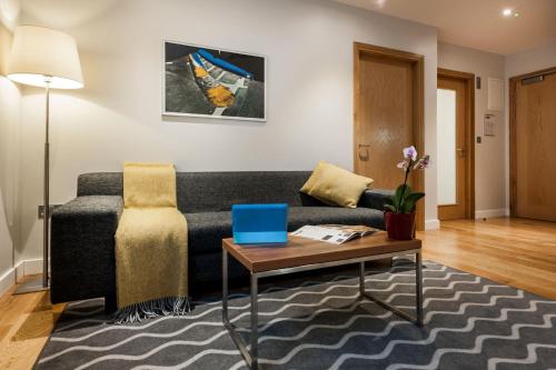 PREMIER SUITES PLUS Dublin Leeson Street - image 2