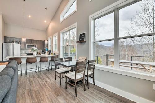 Scenic Hillside Cabin in Sylva with Hot Tub and Views! Scenic Hillside Cabin in Sylva with Hot Tub and Views!