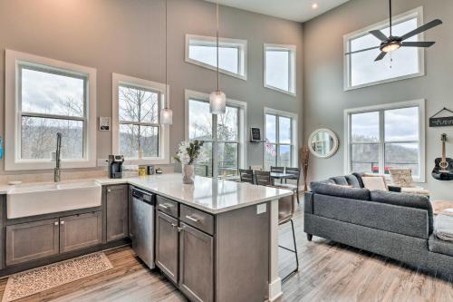 Scenic Hillside Cabin in Sylva with Hot Tub and Views! Scenic Hillside Cabin in Sylva with Hot Tub and Views!