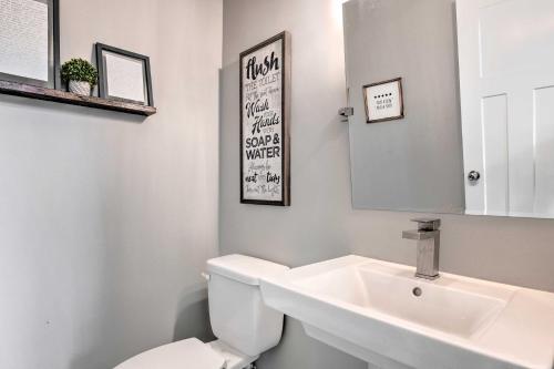 Scenic Hillside Cabin in Sylva with Hot Tub and Views! Scenic Hillside Cabin in Sylva with Hot Tub and Views!