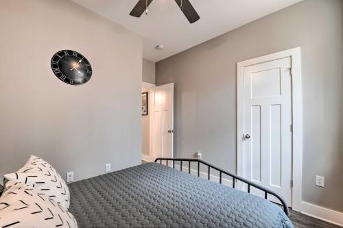 Scenic Hillside Cabin in Sylva with Hot Tub and Views! Scenic Hillside Cabin in Sylva with Hot Tub and Views!