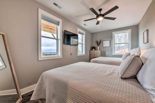 Scenic Hillside Cabin in Sylva with Hot Tub and Views! Scenic Hillside Cabin in Sylva with Hot Tub and Views!