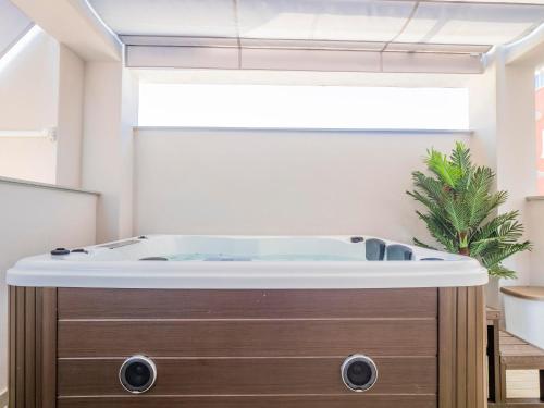  Casa con Jacuzzi ref 022 in Torre del Mar