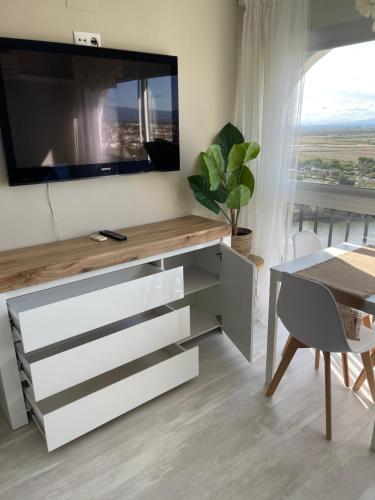 Four Seasons Room Type - One-Bedroom Apartment