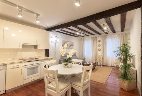 Precioso apartamento con Entrada autónoma en el Casco Viejo, Bilbao