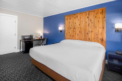The Inn at Boatworks Lake Tahoe - main image