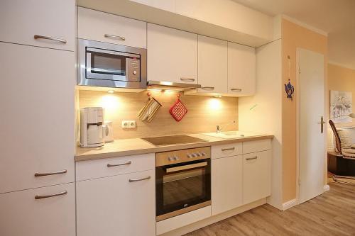 Apartment with Terrace image 9