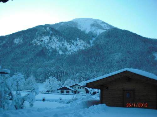 Apartment with Mountain View