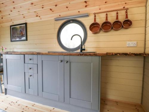 Willow Pod Willow Pod