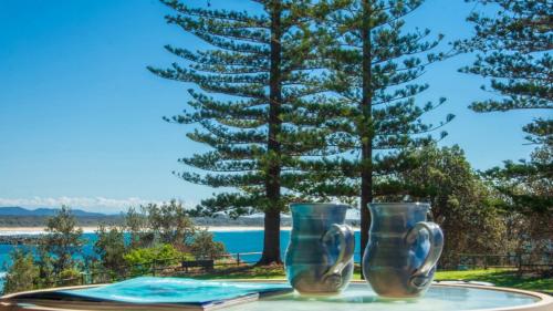 B&B Port Macquarie - Perfectly Positioned Beachfront Apartment - Unit 6 - Bed and Breakfast Port Macquarie