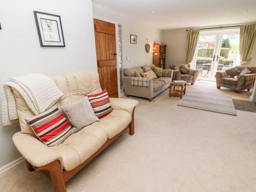Hoopers End - image 7