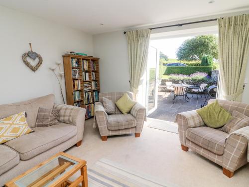 Hoopers End - image 11