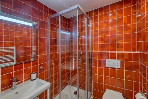 Five to Sete - Gare - Centre-ville – Sete, FL