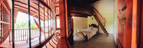 2 double beds, 1 twin bed