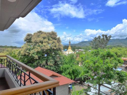 Hotels Near Red Mountain Estate Vineyards Winery Nyaungshwe Triphobo Golden Lotus Inle Hotel