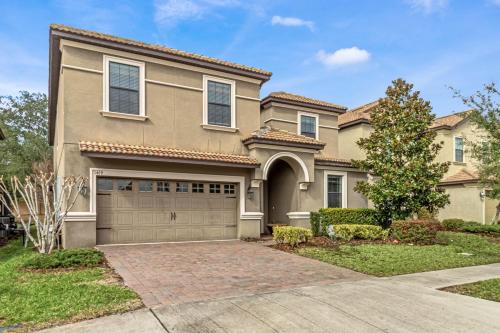 Blissful Getaway to Orlando With the Whole Family 2 Master Bedrooms Pool & Spa - image 7