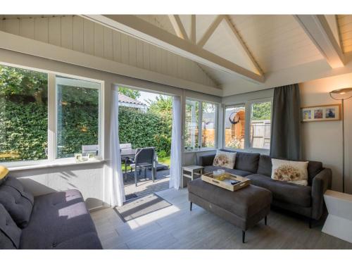 Charming holiday home in Oostkapelle close to the beach and forest - image 10