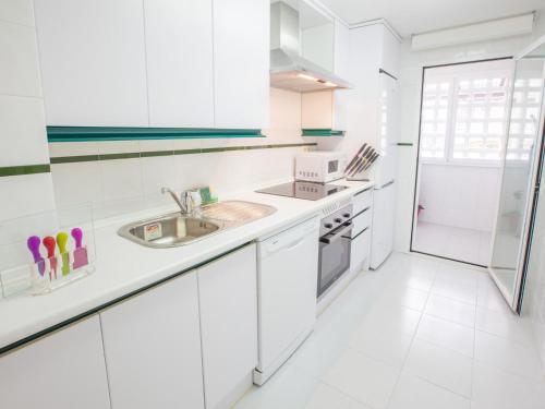 Blissful Holiday Home in Marbella with Terrace - image 6