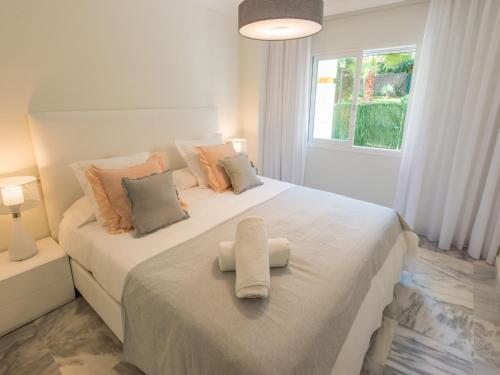 Peaceful Apartment in Marbella with Veranda - image 8