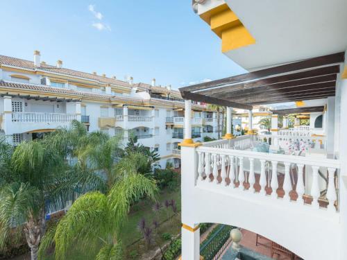 Luxurious Apartment in Marbella with Pool and Garden - image 10