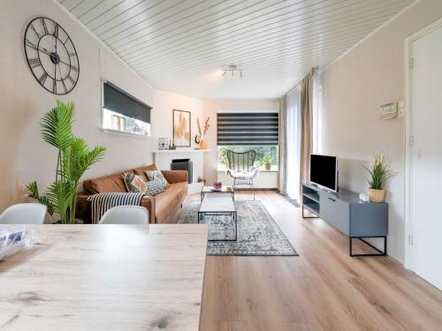 Delightful Holiday Home in Ermelo with Garden - image 14