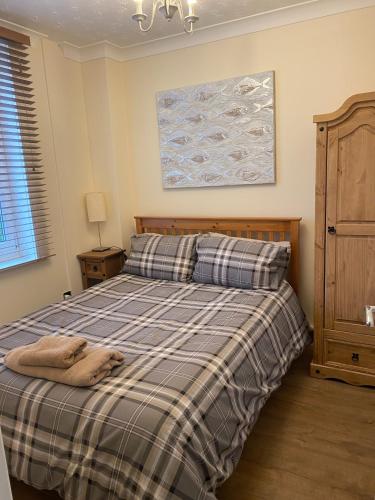 Waterfront House In The Heart Of St Neots - image 3