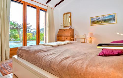 Amazing home in La-Garde-Freinet with WiFi, Outdoor swimming pool and 4 Bedrooms gîte à louer La Garde-Freinet