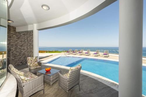 ทัศนียภาพ, Elite Sea View Villa in โปมอส