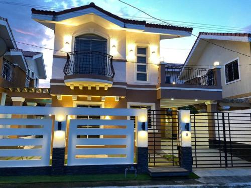 Hayahay sa tagaytay suntrust verona