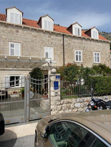 Apartments & Rooms Ivušić - main image