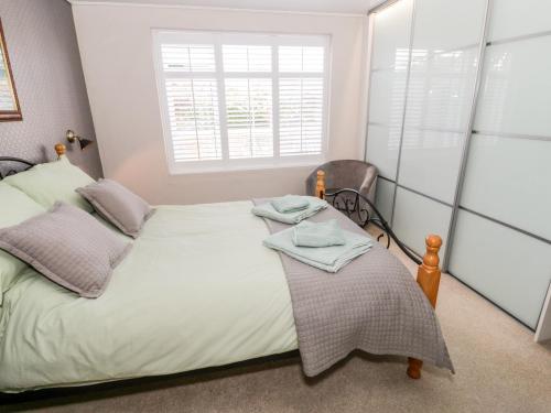 Ground floor flat - image 9