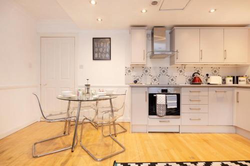 JOIVY Charming Home with Patio Nearby the Castle, Edimburgo (foto 8)