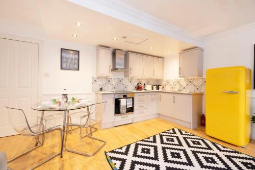 JOIVY Charming Home with Patio Nearby the Castle, Edimburgo (foto 10)