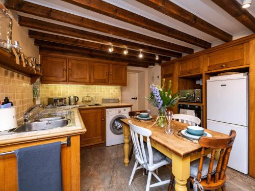 Pemba Cottage - image 13