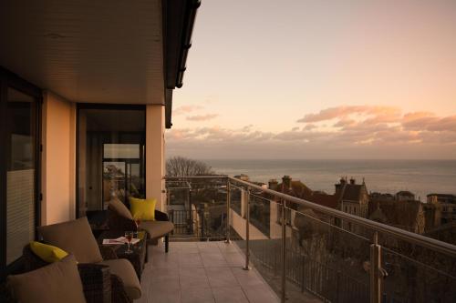 The Overlook - image 6