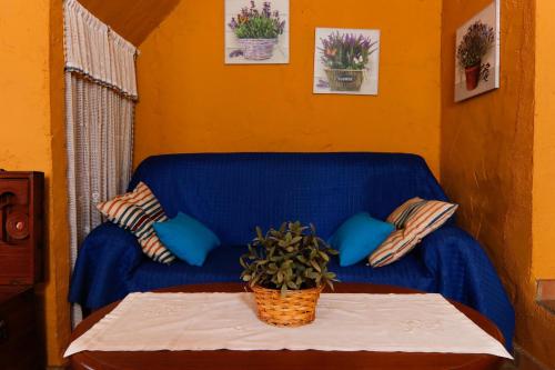  Casas Rurales El Viejo Castaño 2 in Pujerra