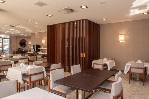 Eurostars Oporto - image 7