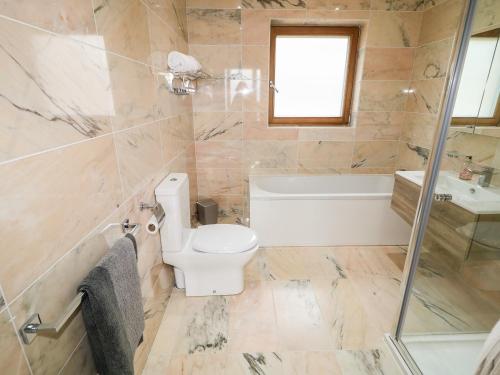 House Crohy Head - image 7