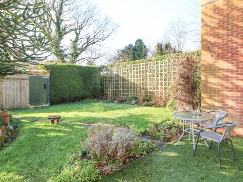 Thornlea - image 3