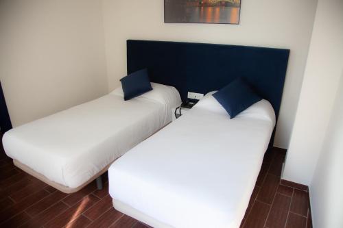 Noches en Triana Room Type - Twin Room