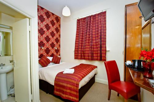 Leigh House Hotel - main image
