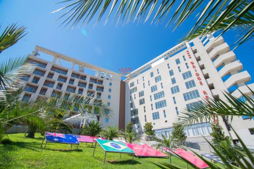 Bridge Resort - main image