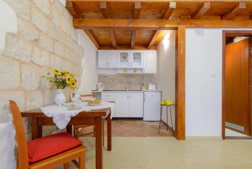 Apartment Klara - image 4