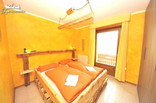 1 king bed, 1 sofa bed